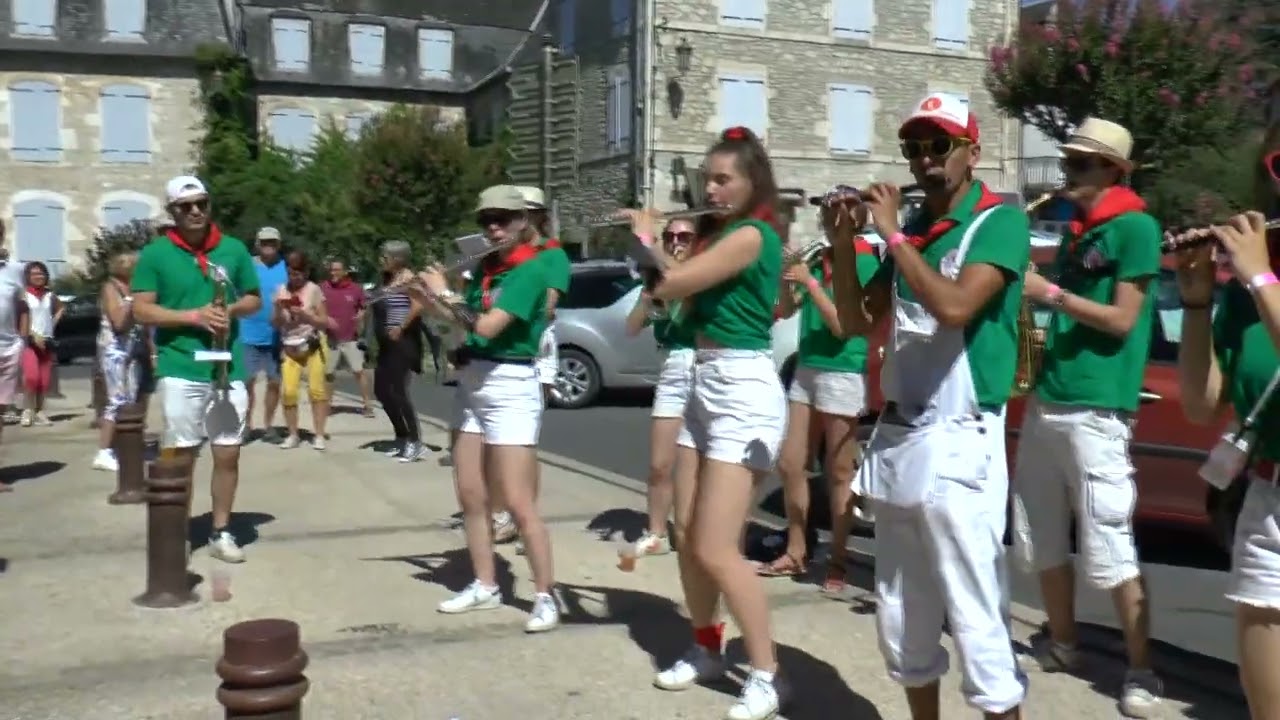 lES FETES DE MAULEON par la BAND'A GERARD pendant le festival de bandas de MARTEL 2022