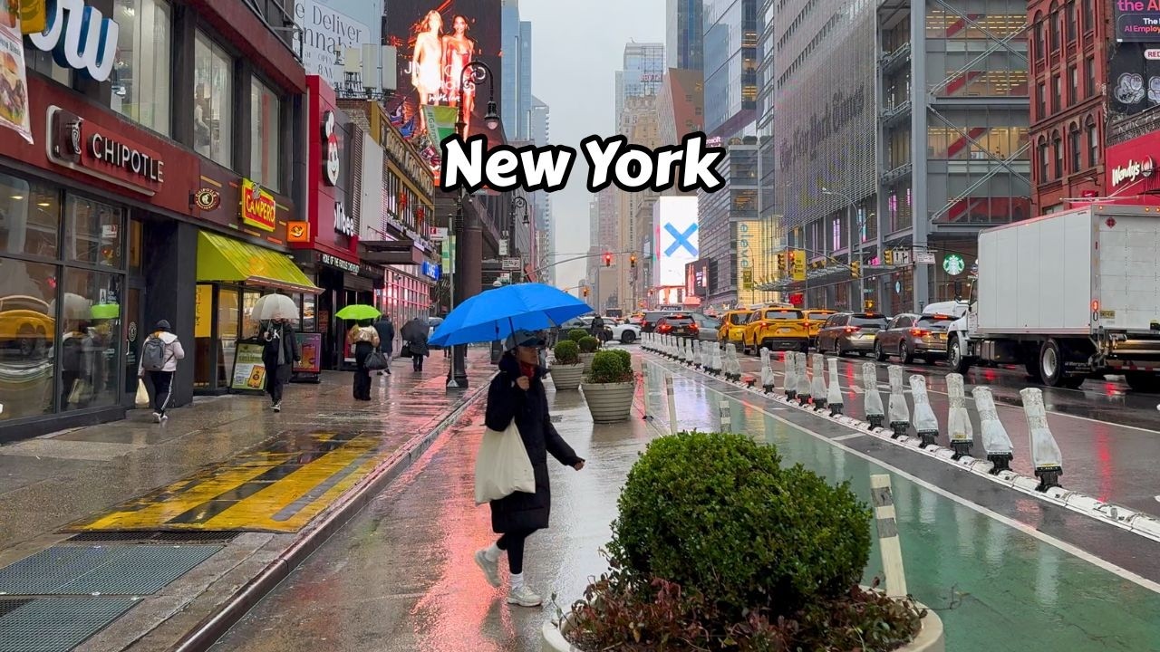Walking In The Rain In Manhattan New York City 4k