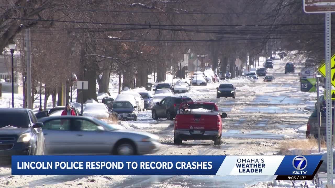 Lincoln police respond to record-high crashes during snowstorm