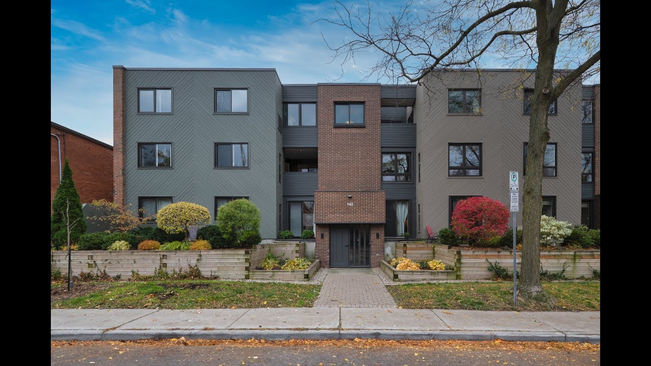 2B-142 Waverly Street