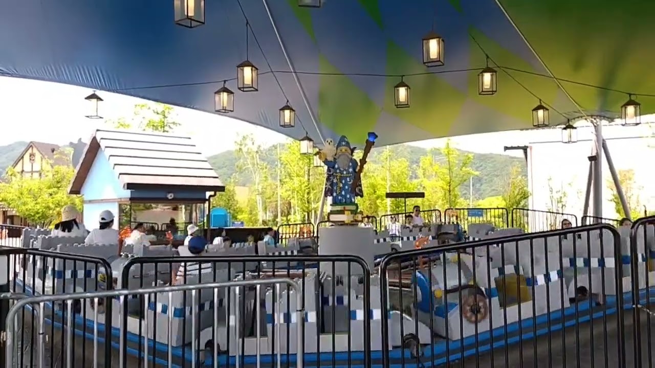 '25 05 30  03 春川 樂高樂園 Legoland - LEGO Castle - Merlin's Challenge (兒童新樂園小飛龍的溫和版)