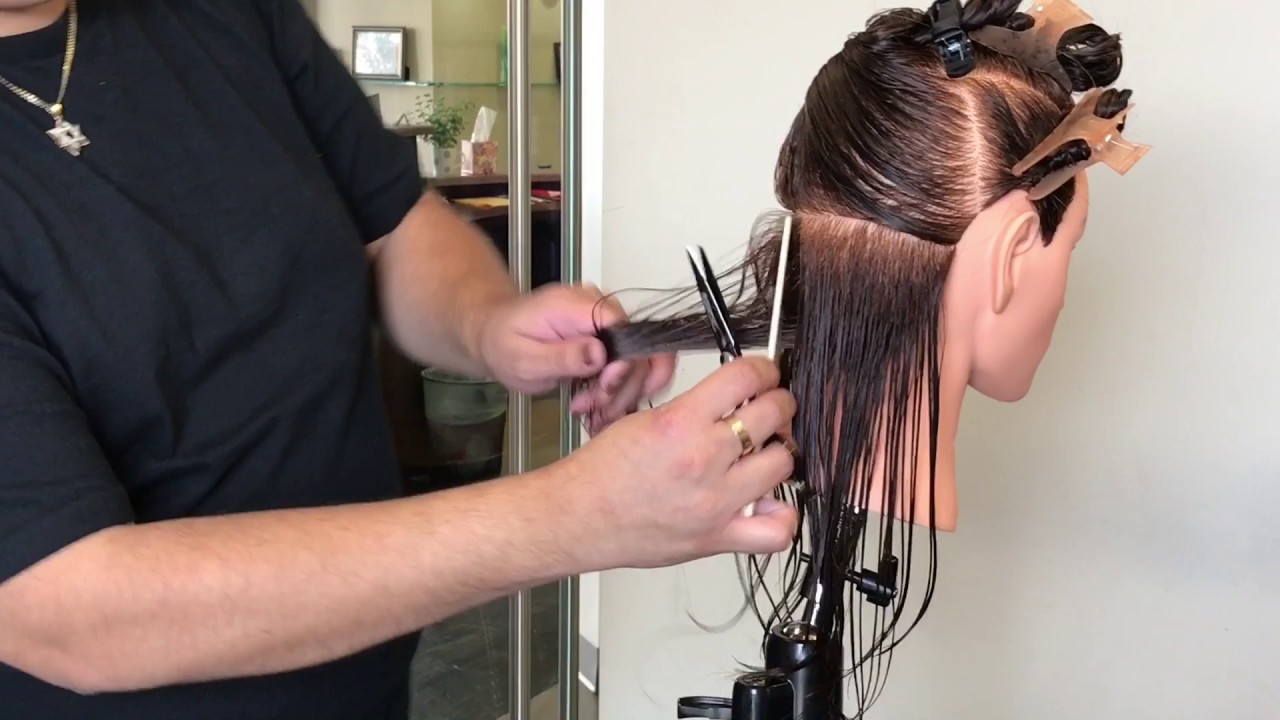 Corte de 90• grados .... para el exam de Cosmetología