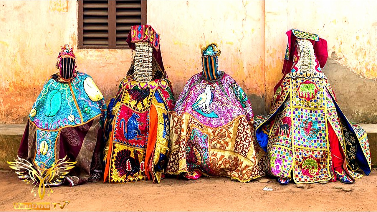 Réjouissance Des Egungun Du Bénin | Culture Vaudou Africaine