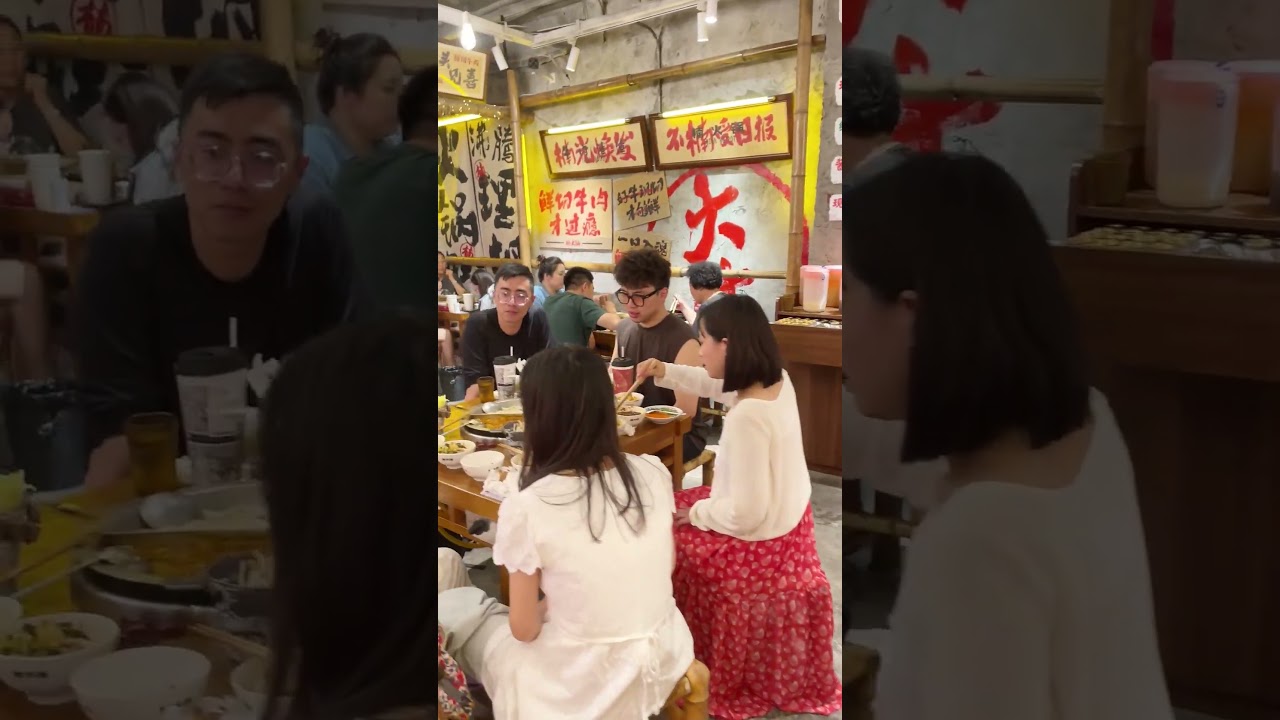 楠火氛围满满 我在店里等你～楠火锅 餐饮创业 楠火锅老板娘 火锅