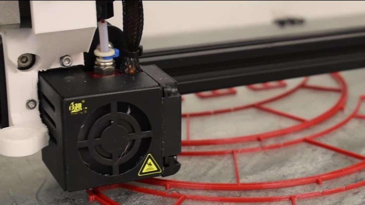 Group making 3D printed face shields