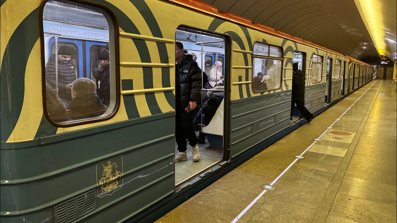 Поездка на уникальном вагоне 81-714.5М №23586 от Яхромской до Селигерской