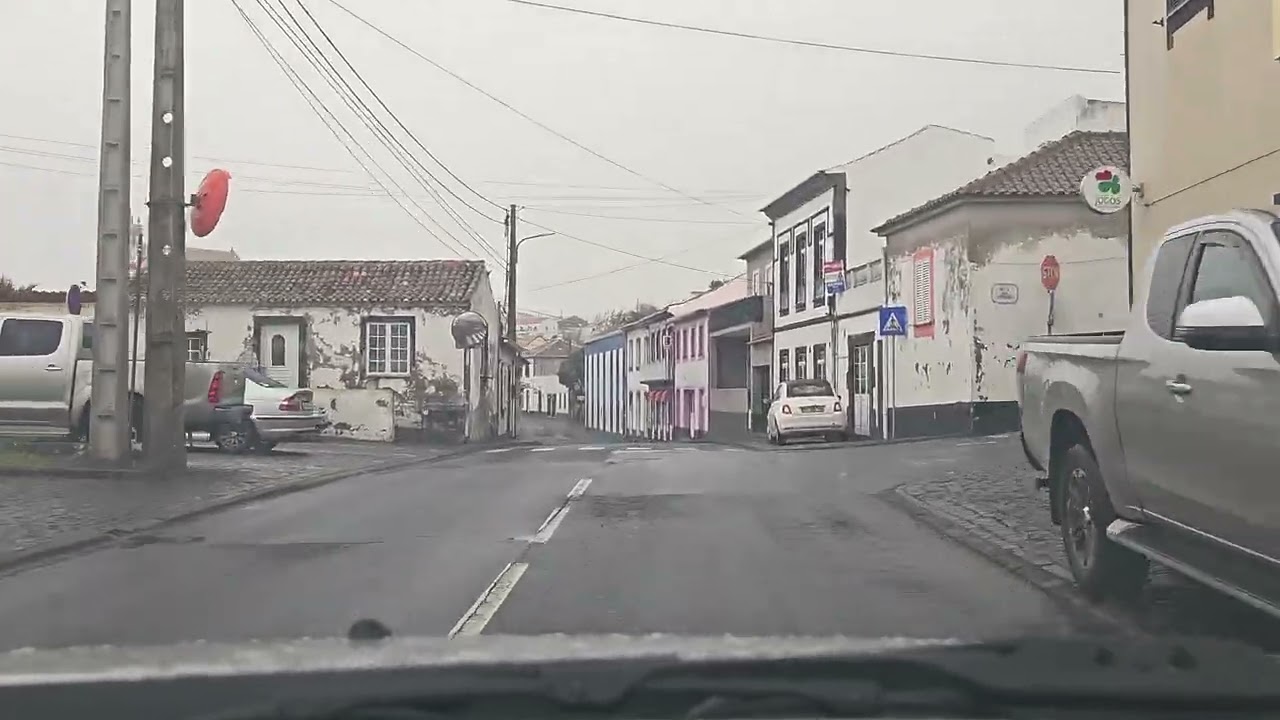 Regresso a casa com chuva, nevoeiro e mar bravo.