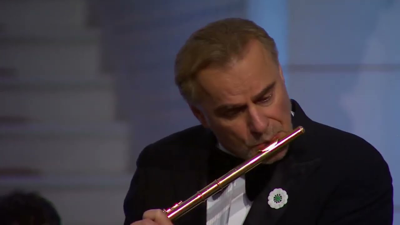 Andrea Griminelli plays Vivaldi Flute Concerto in G. Min. Op.10 No.2, RV 439 