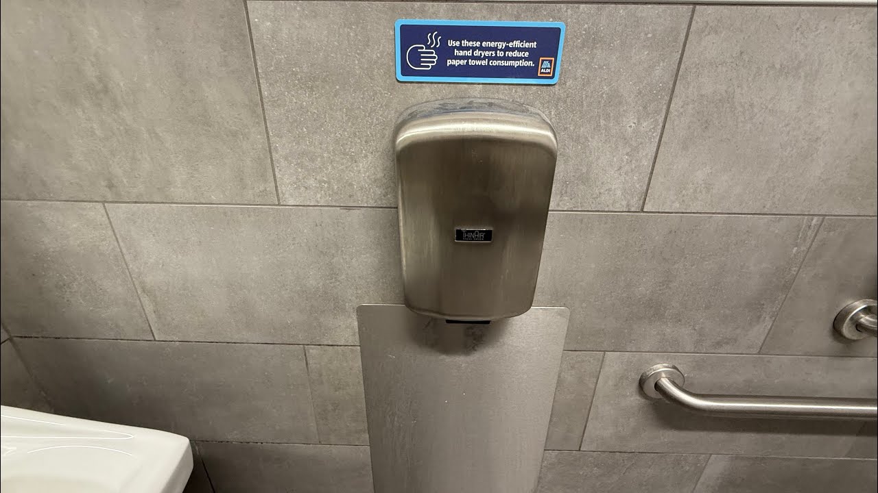 2022 Excel Dryer ThinAir | Aldi, Parkway Plaza | Carle Place, NY