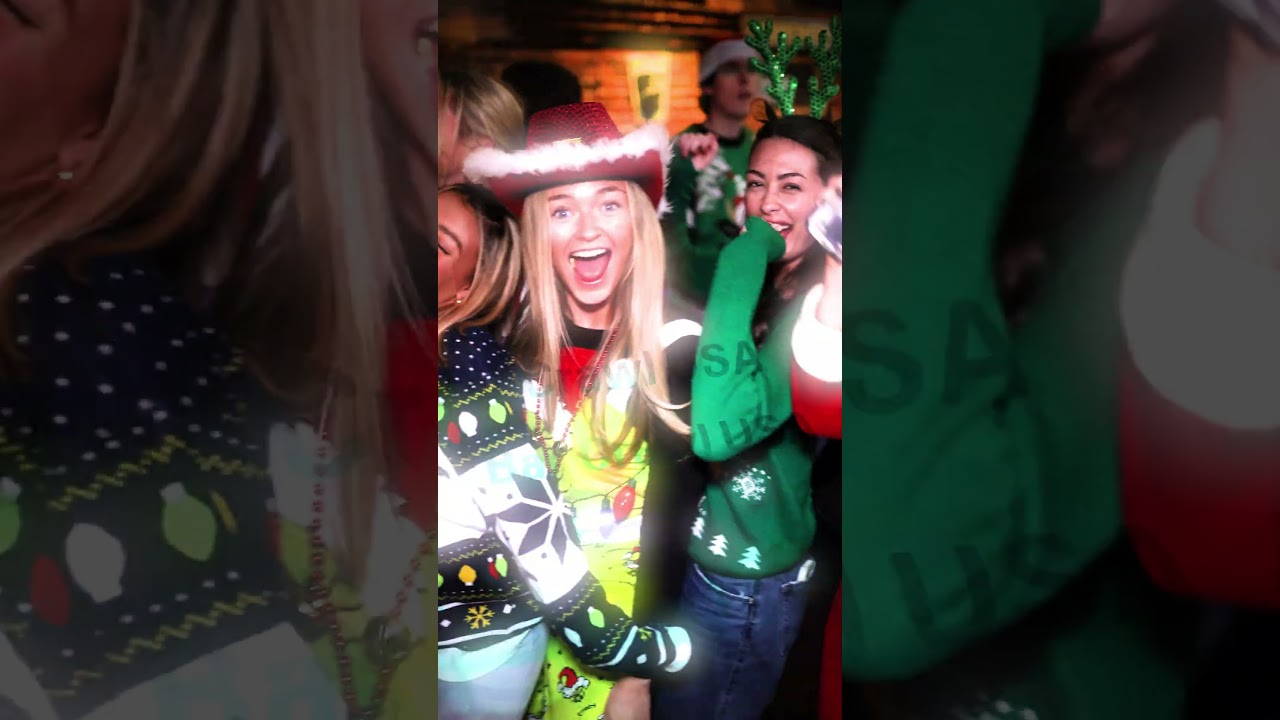 Ugly Sweater Bar Crawl by Bar Crawl USA #barcrawl #pubcrawl #uglysweaterbarcrawl #barcrawlusa