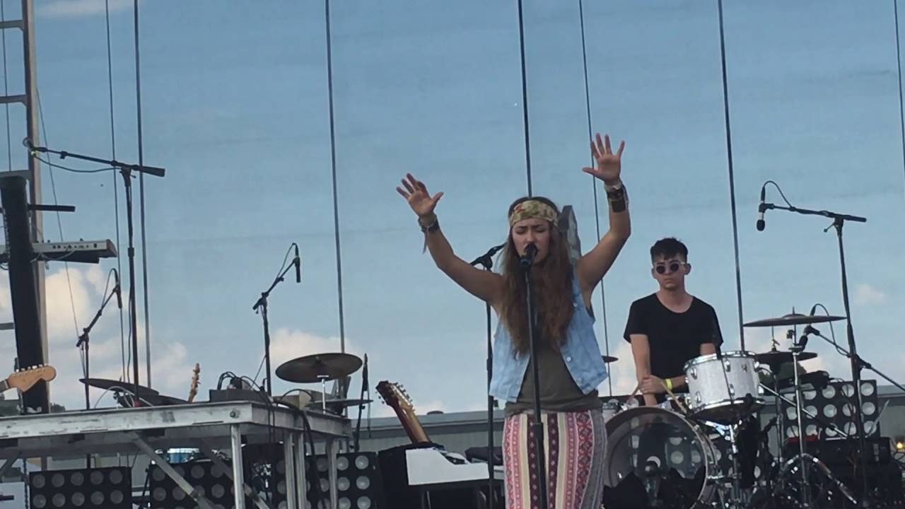 160828 Lauren Daigle Salt & Light, Kentucky State Fair, Louisville, KY