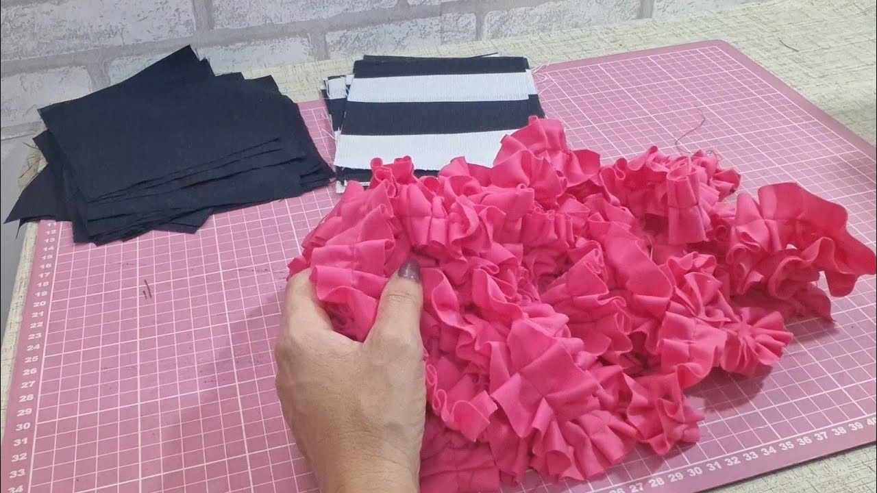 ✅️FIZ UM TAPETE DE BICÃO E FRU-FRU E TESTEI  NA BASE DE SUEDE