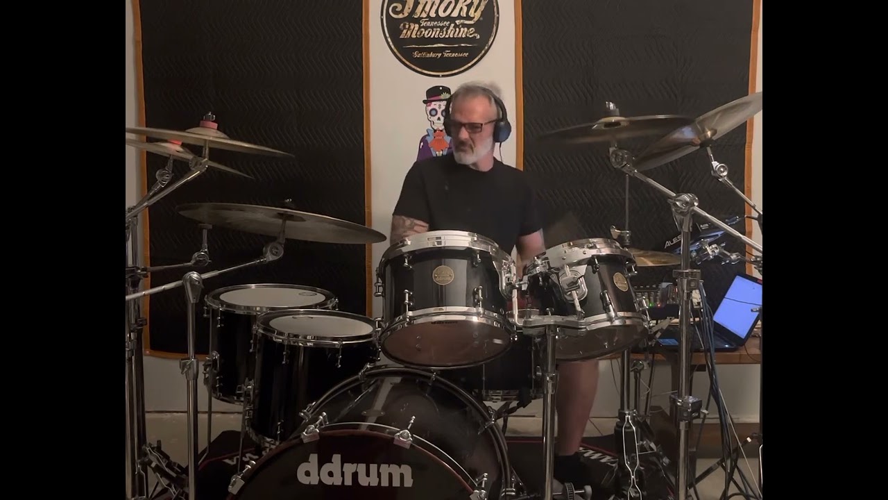 Billy Idol Catch my Fall drum cover. No copyright infraction intended. Just an awesome song to drum