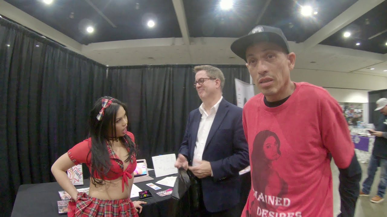 AdultCon 2019 in Los Angeles  (+18) sex