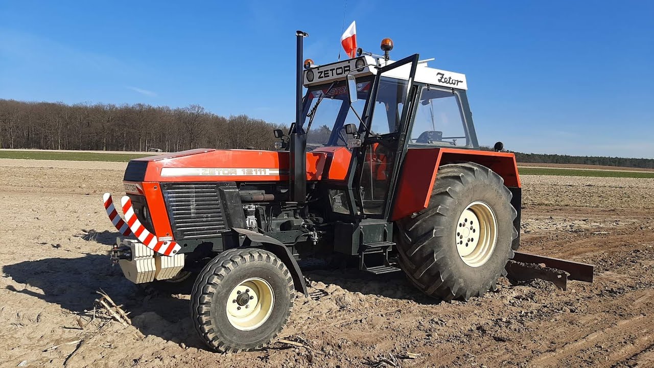 Zetor 12111 w akcji !! . Włókowanie pod kukurydze. 2022