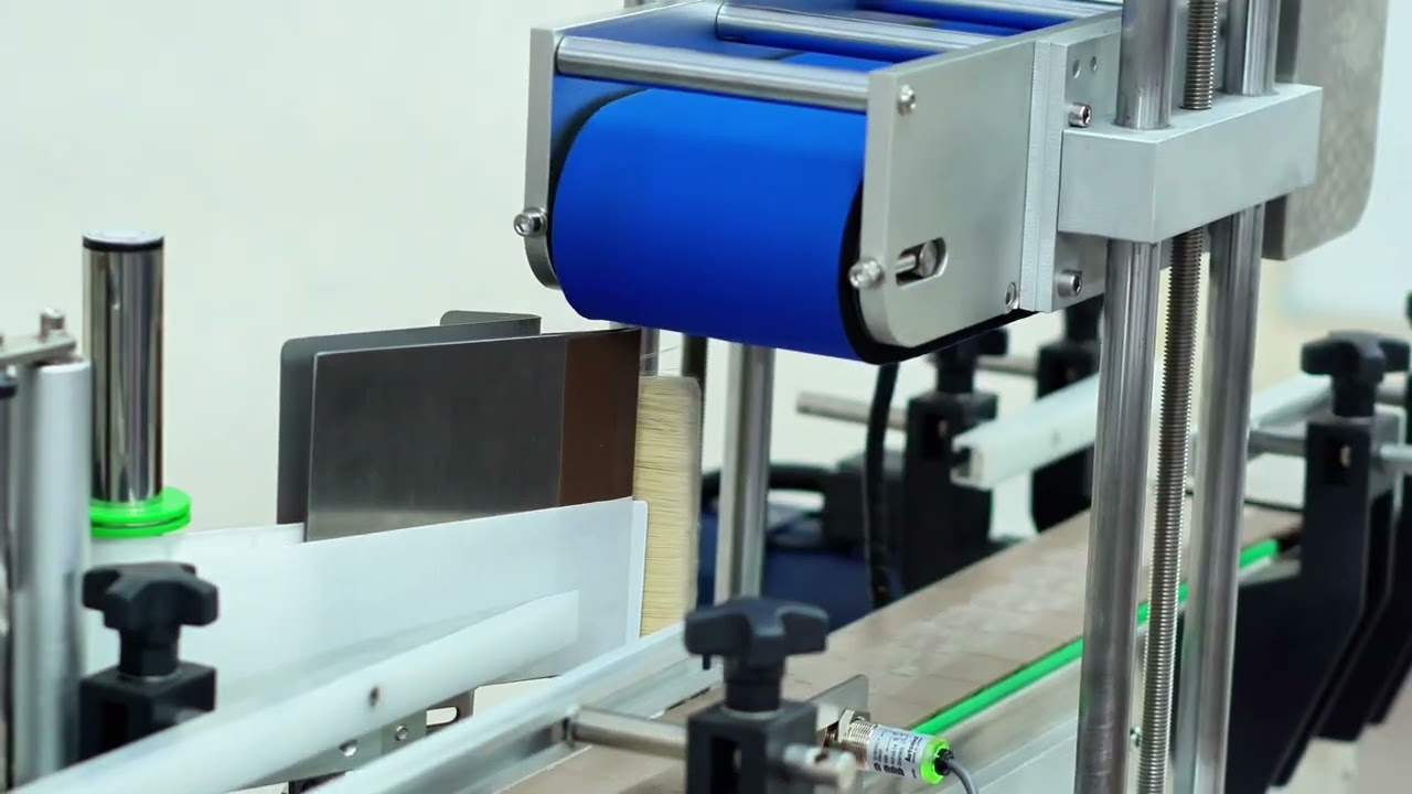Solução inteligente em rotulagem - Rotuladora plana automática (adaptada)