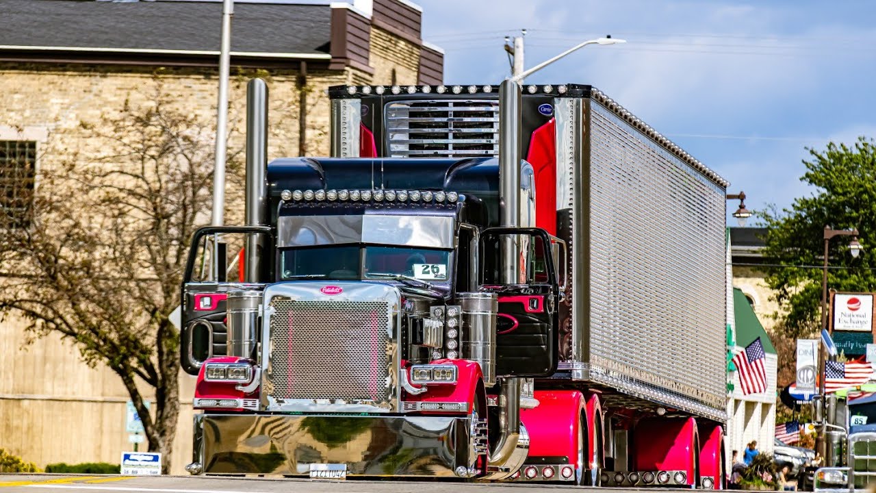 The FINAL Waupun Truck Show Parade! OVER 300 Trucks!!