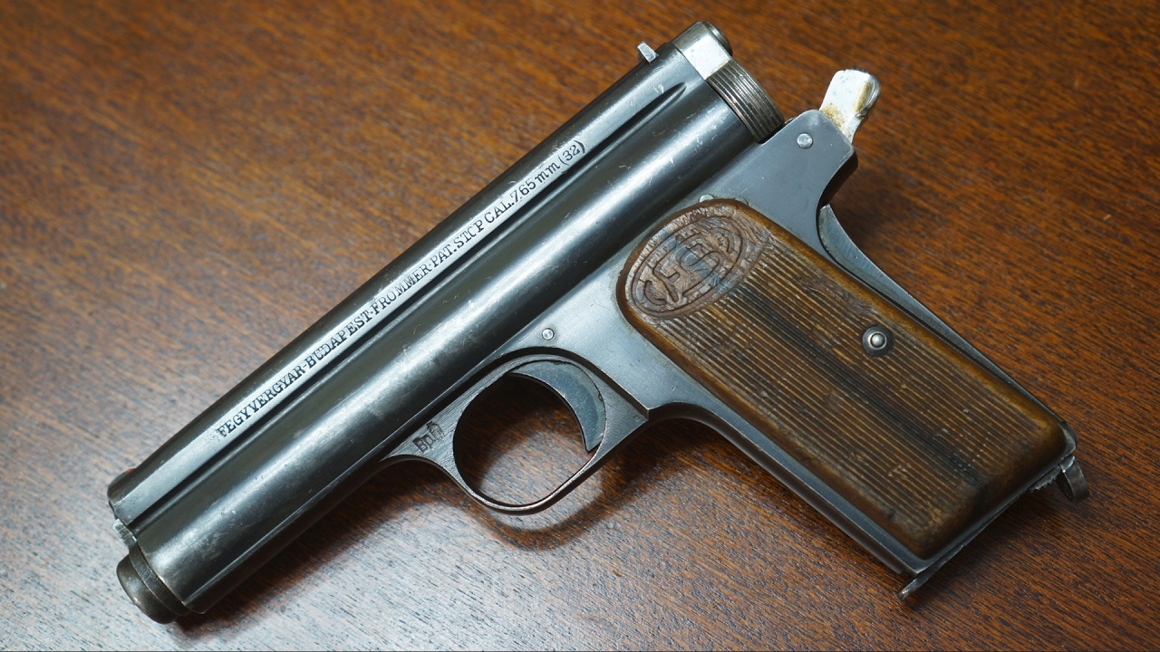 FEG - Frommer Stop 1912 - .32 ACP (With 40x Slow Motion) - Part 1