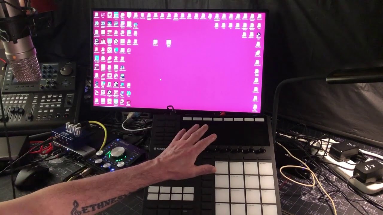 Maschine MK3 - How To Set Up For The First Time - From Installing To Making Your First Beat
