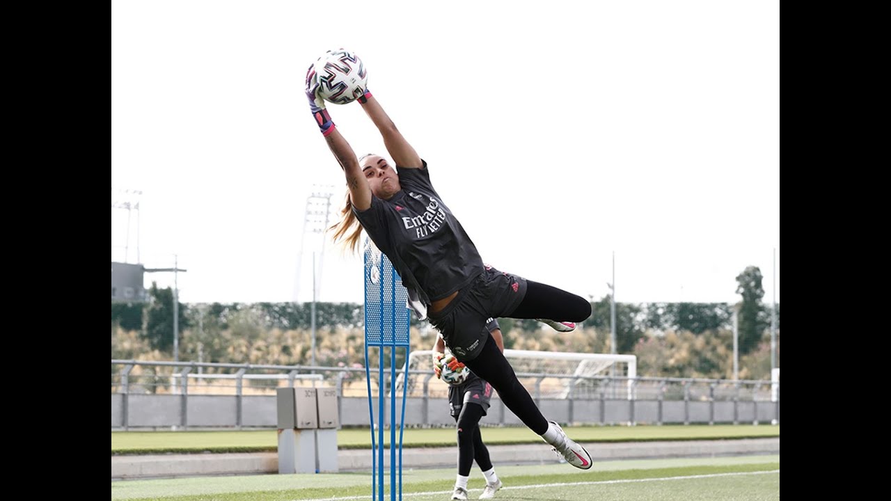Misa Rodr&iacute;guez Coming Off Line & Best Saves | Real Madrid Femenino 20/21