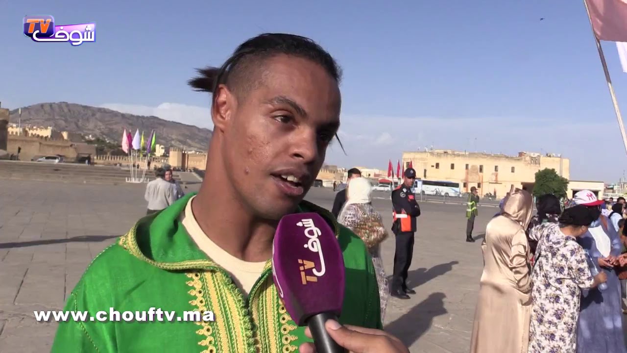 بعد النكاف الشهير..شاب كينقش لّعريسات وهاشنو كايدير فموسم مولاي ادريس مع العونيات