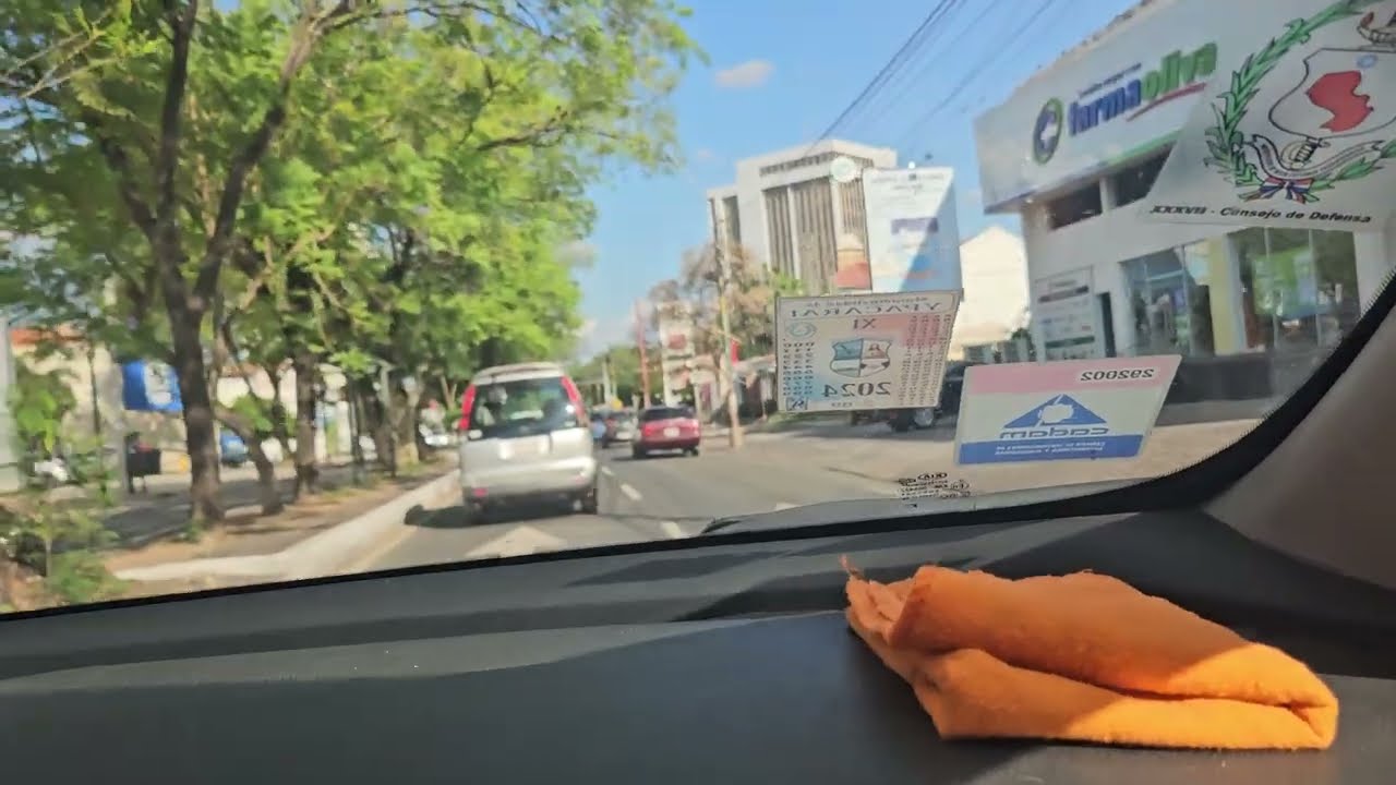 Recorriendo las calles de Asunción del Paraguay
