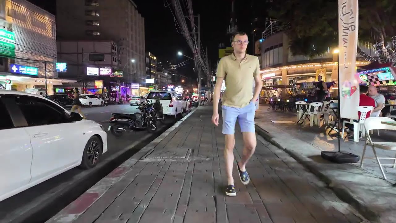 Walking Around Pattaya: Honey, Soi 13/2, 13/1, Buakhao, & Tree Town - March 2026