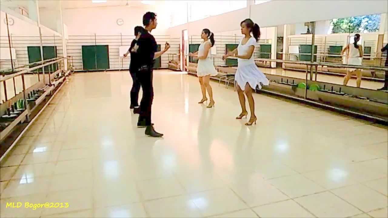 Mirrors - Line Dance