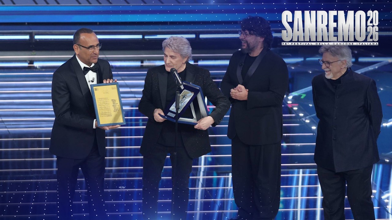 Sanremo 2026 - Fausto Leali riceve il premio 