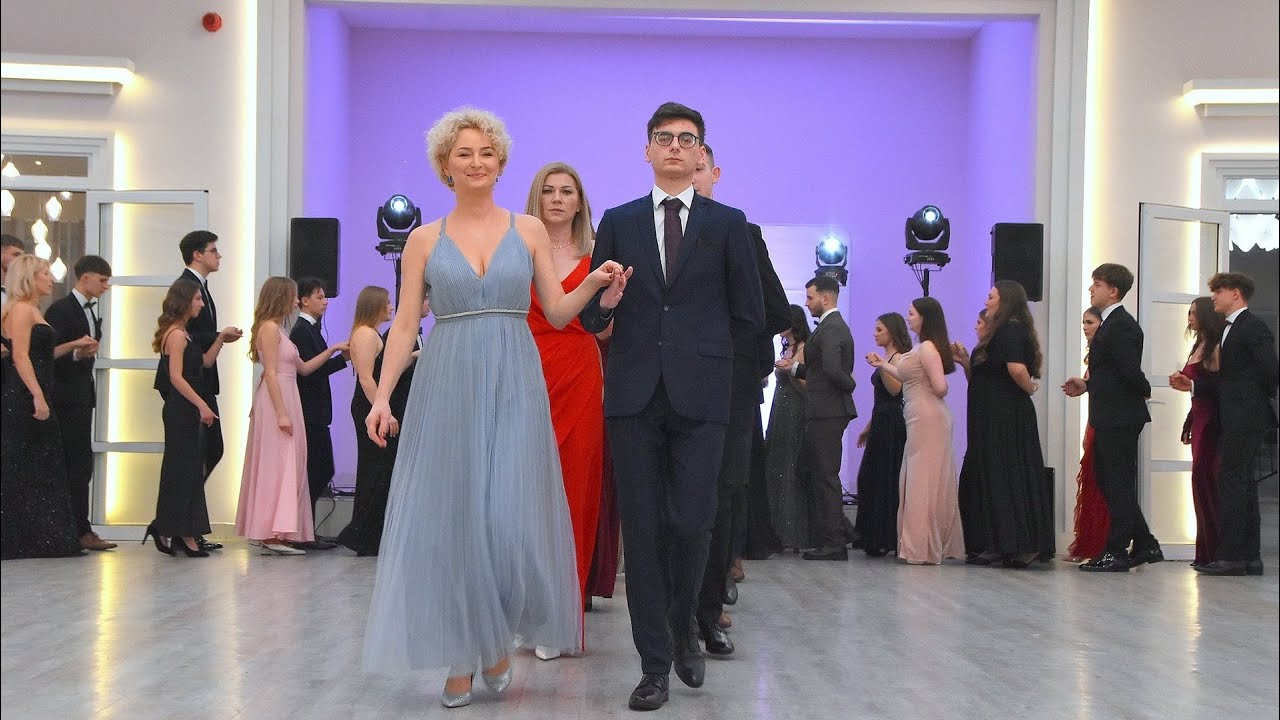 Studniówki 2025: Licealiści z Sędziszowa Małopolskiego rozpoczęli odliczanie do matury