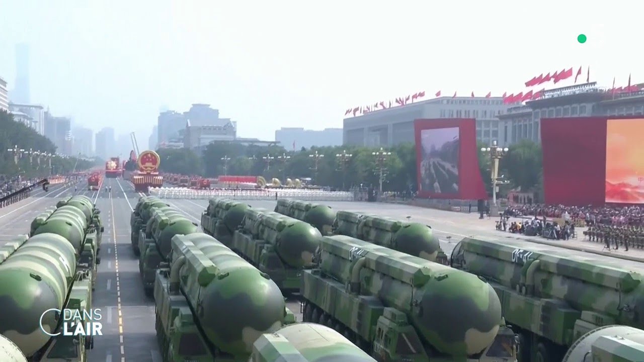 Chine / États-Unis : vers la guerre de Taïwan ? - Reportage  #cdanslair 19.10.2021