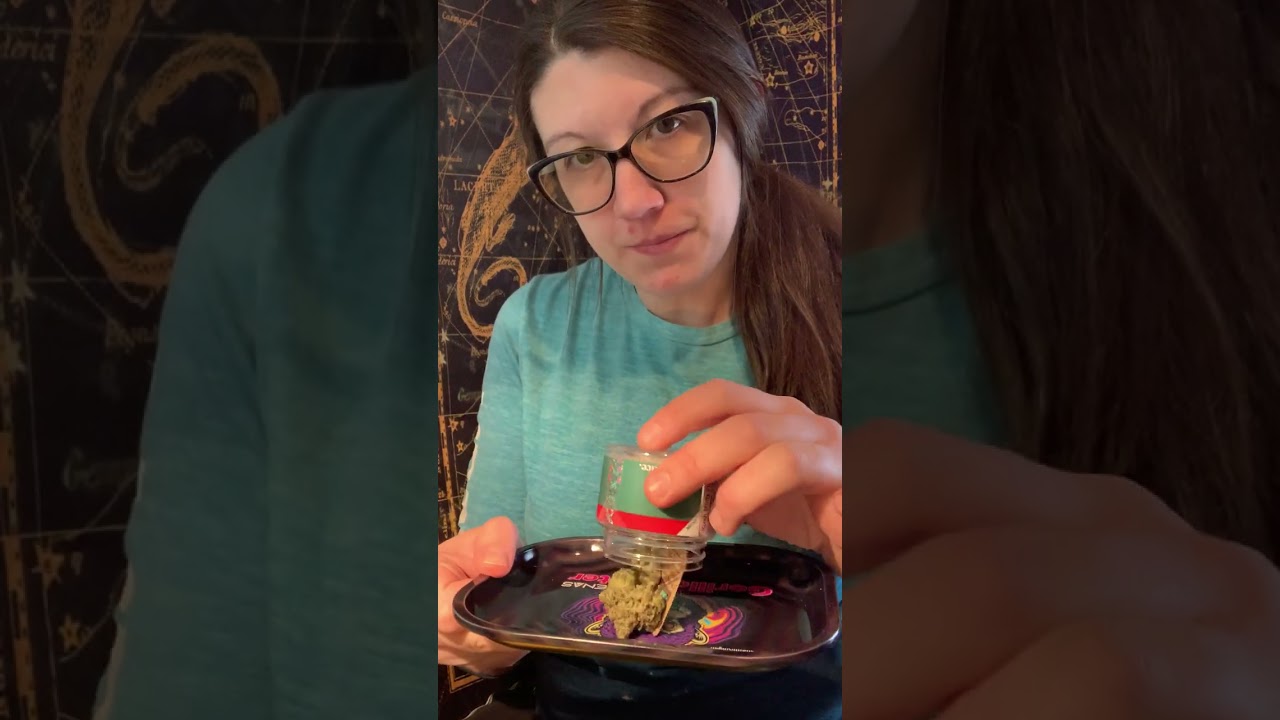 Kush Mints strain review by Curaleaf