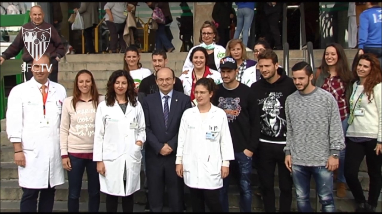 Visita del Sevilla al Hospital Macarena