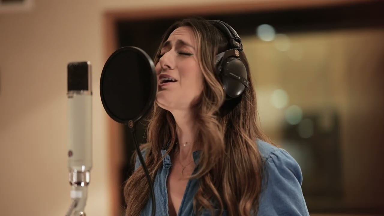Alyssa Bonagura - One Kiss (Acoustic) from British Grove Studios in London