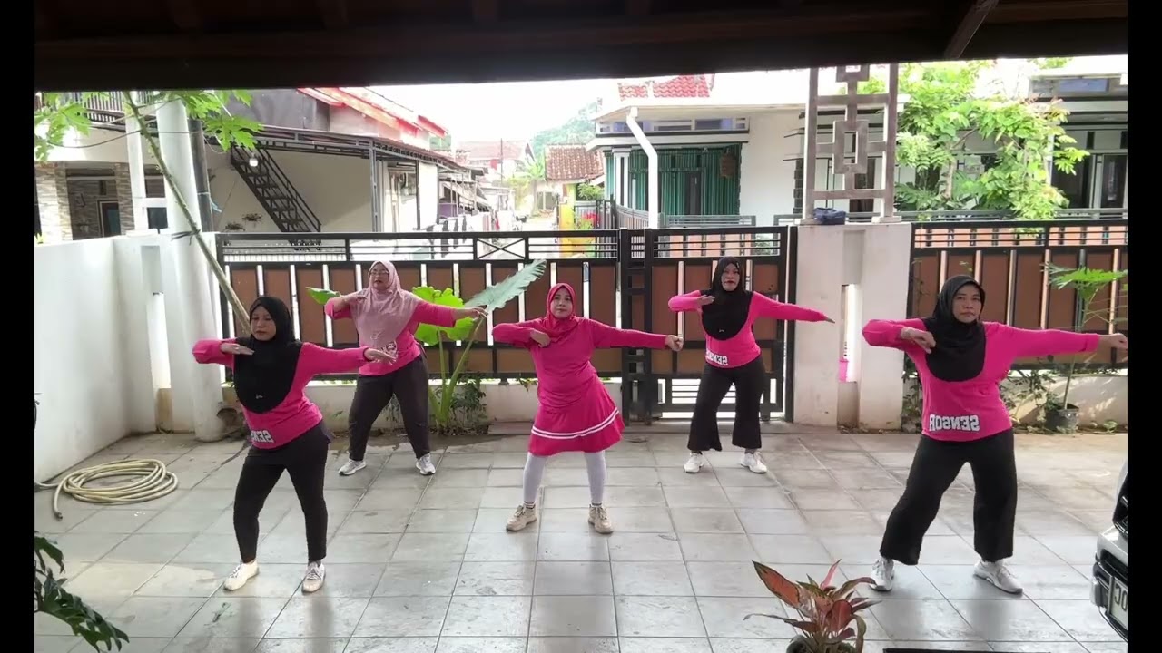 zumba BL@BodyFitByBagus 