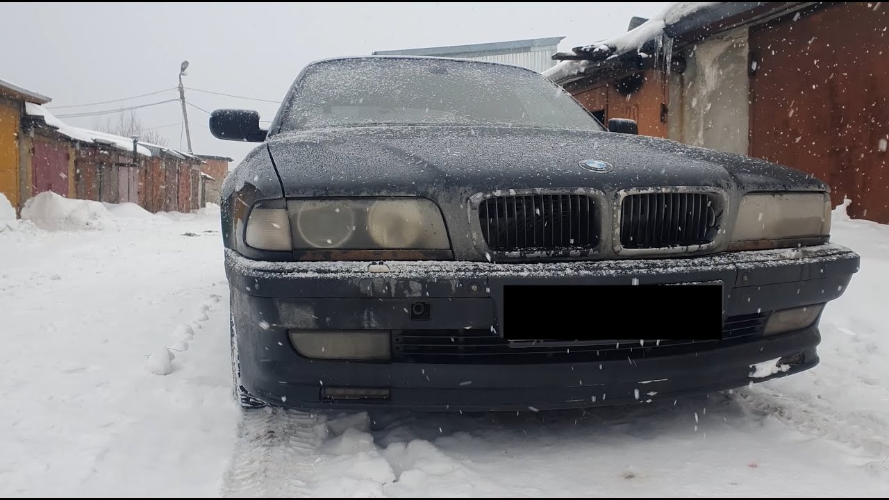 BMW E38 первые проблемы, я полез в багажник