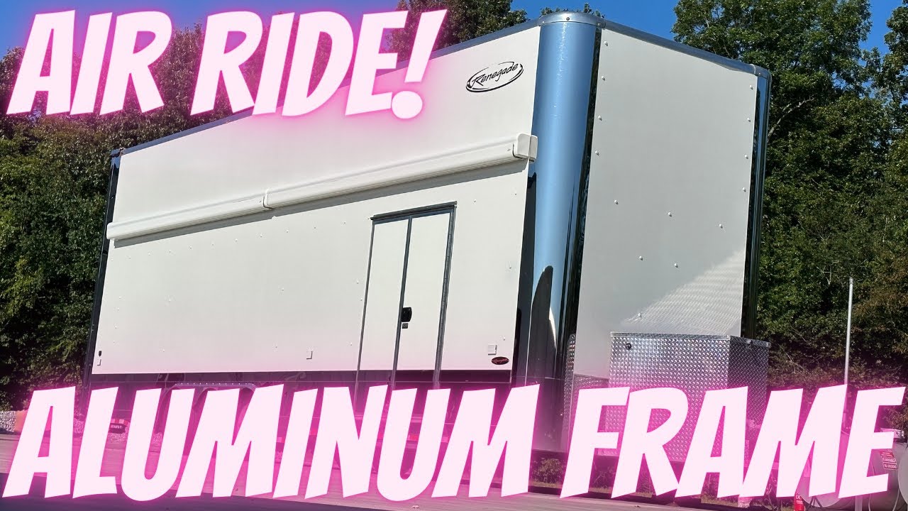 2017 Renegade 32’ Liftgate Trailer Air Ride & Aluminum Frame!