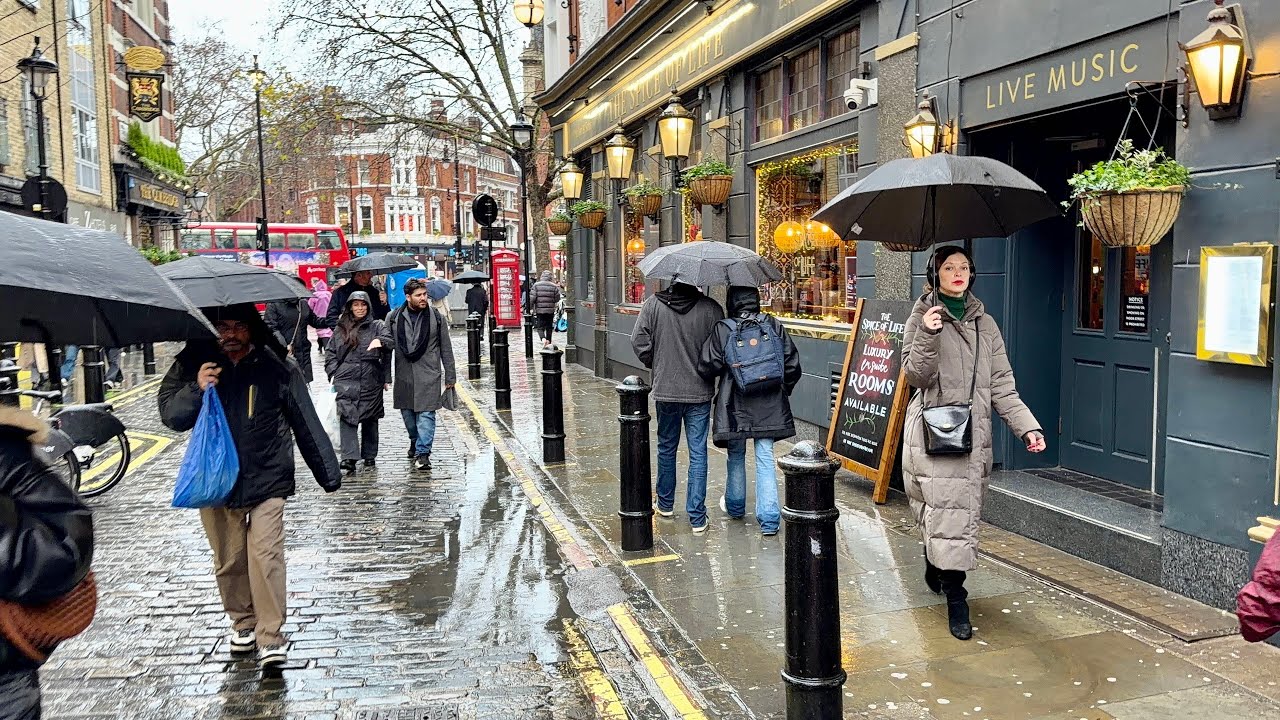 London Rain Walk | Central London City Streets Walking Tour in Rainy West End [ 4K HDR]