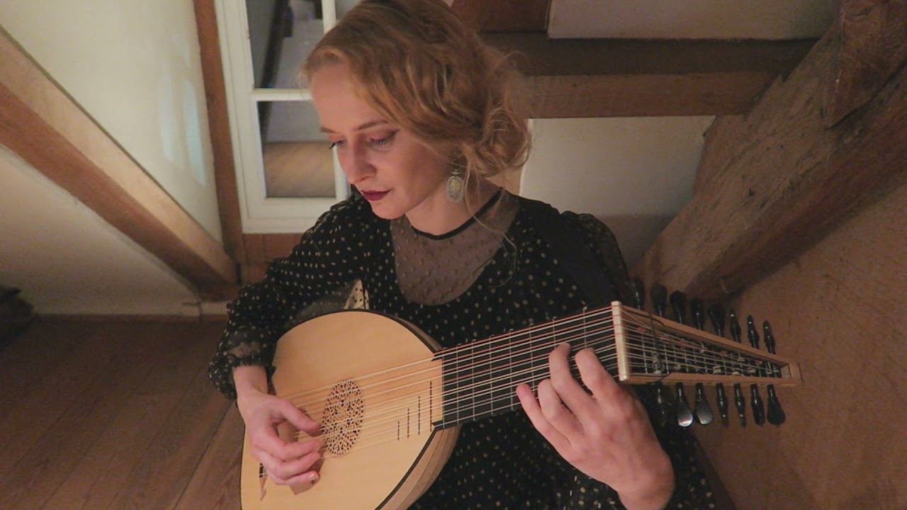 Ieva Baltmiskyte plays Fortune My Foe by John Dowland on 8 course lute by Muzikkon