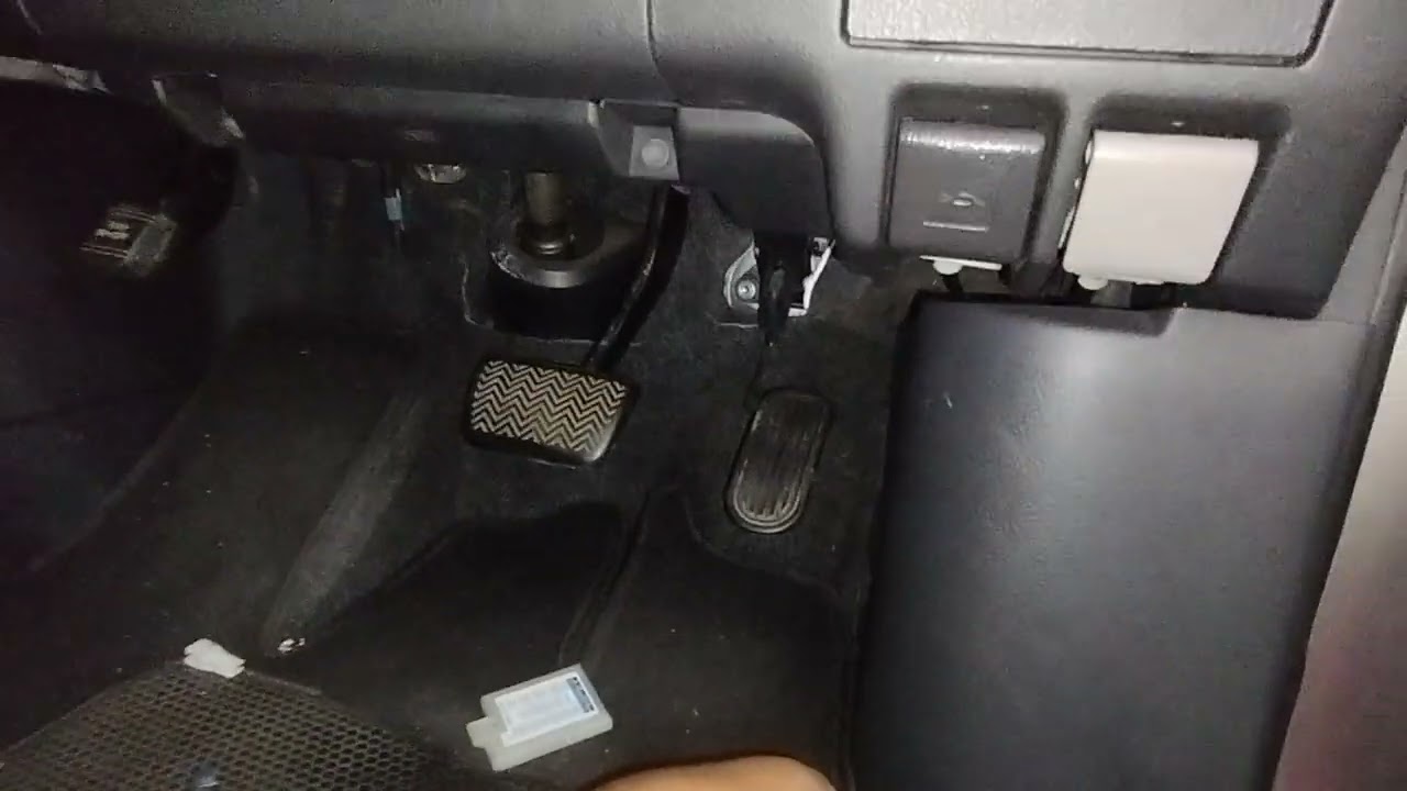 Letak Sekring / Fuse charger / Cigaret mobil Toyota alphard 2011 Cas hp mati