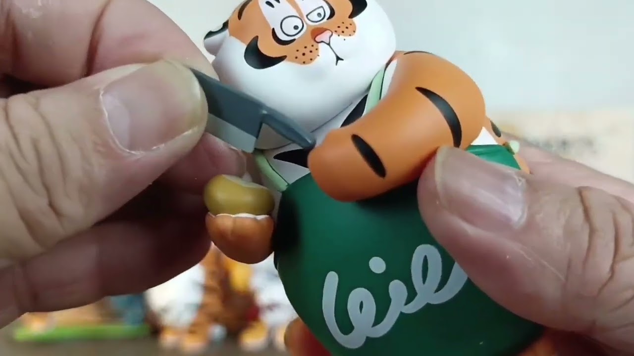 Unboxing My Alexander The Fat Tiger Roaring Love Series 2 : Epic Filial Fail Box Set