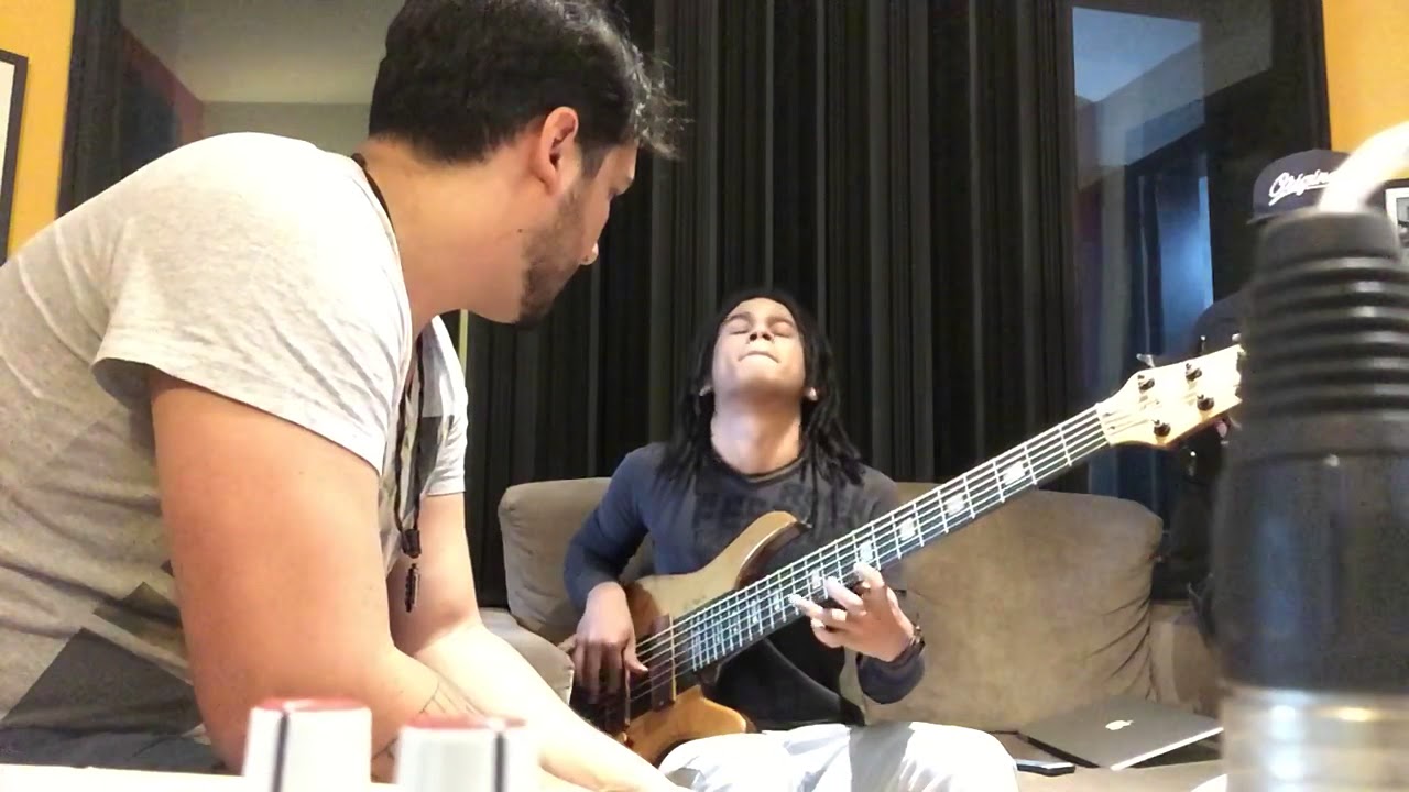 Michael Pipoquinha gravando no disco Intrumental do Daniel Silveira - bastidores improviso
