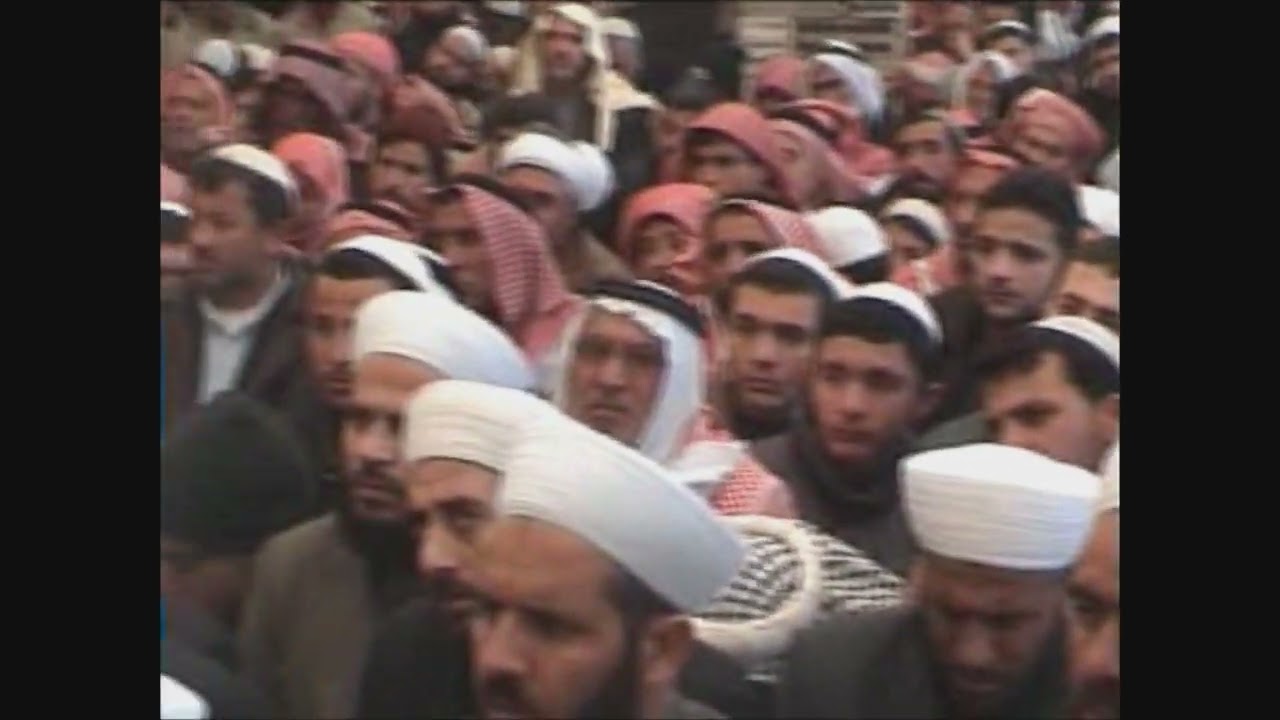 ŞEYH MUTA HAZNEVİ HAC DÖNÜŞÜ  MİSAFİRLERİNE İKRAMDA BULUNUYOR