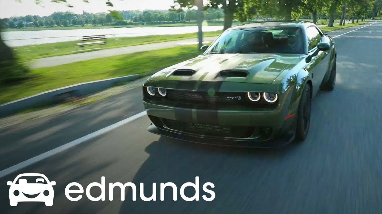 Is the 2019 Dodge Challenger SRT Hellcat Redeye Worth an Extra $10K?