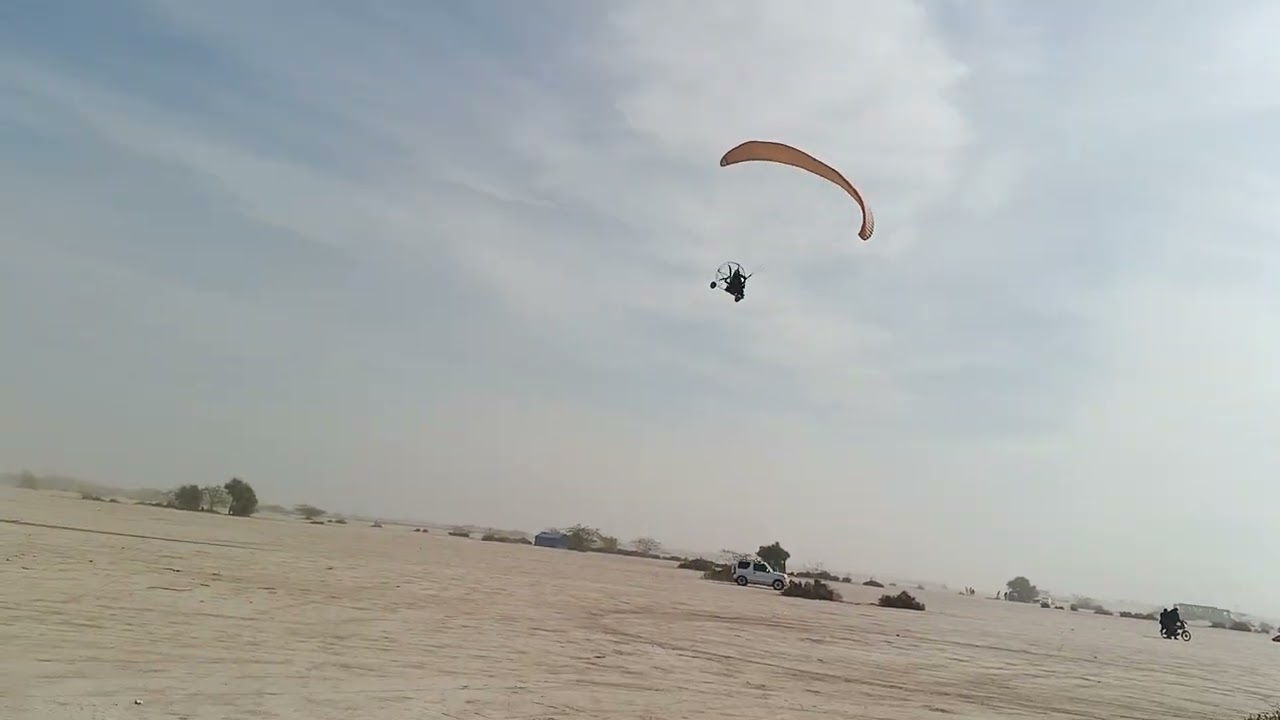 Paragliding at cholistan jeep really qila drawar 