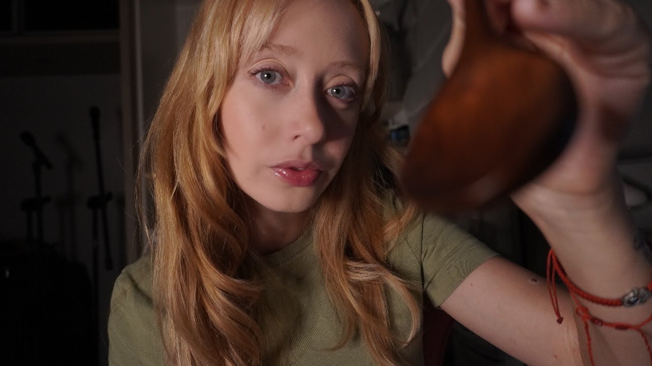 ASMR - COMENDO SEU ROSTO 👄 