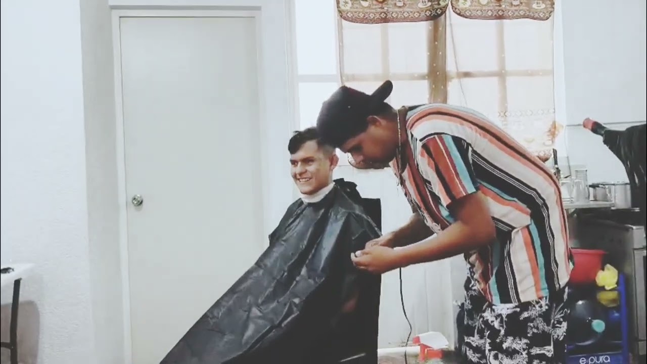 #Toco corte de cabello en casa 2 clientes más jeje 😛🤪 