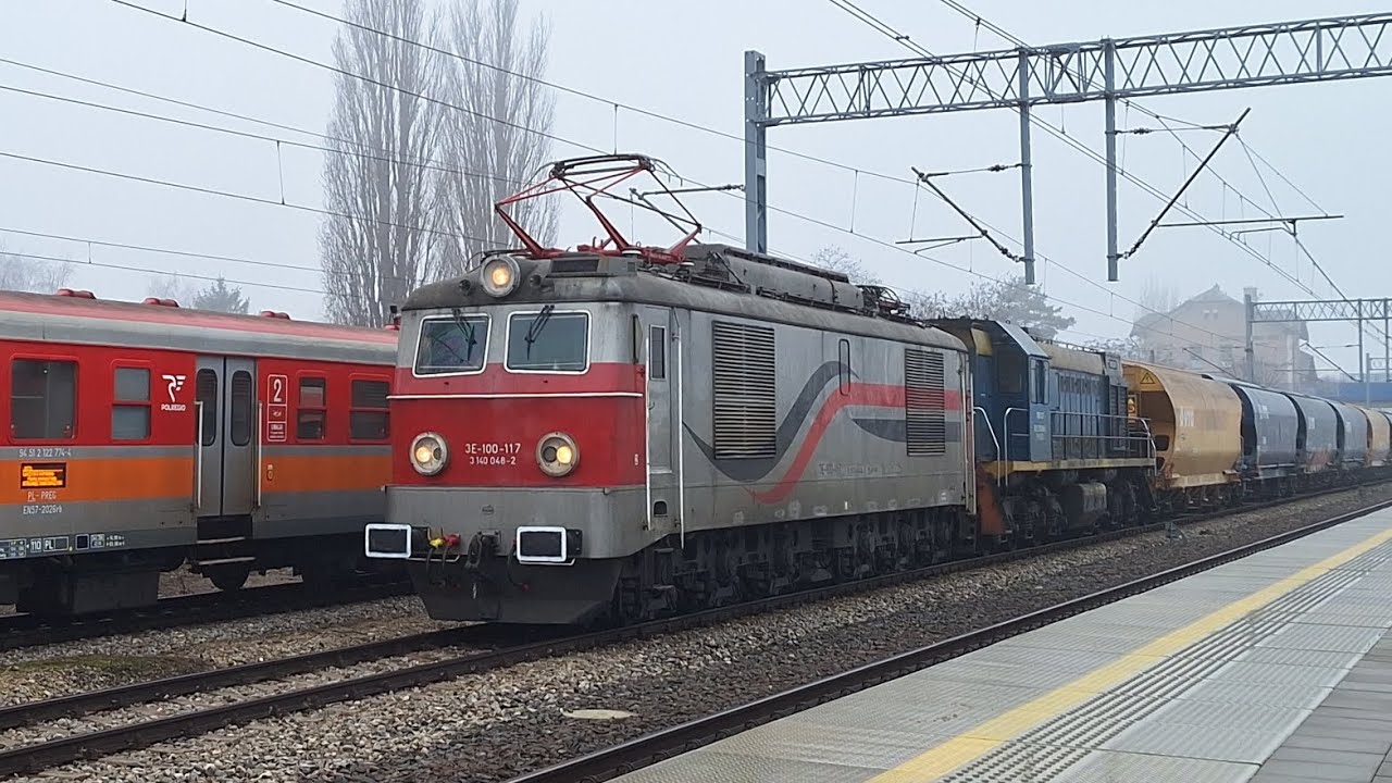 Zimowe składy na stacji Ostrowiec Świętokrzyski 