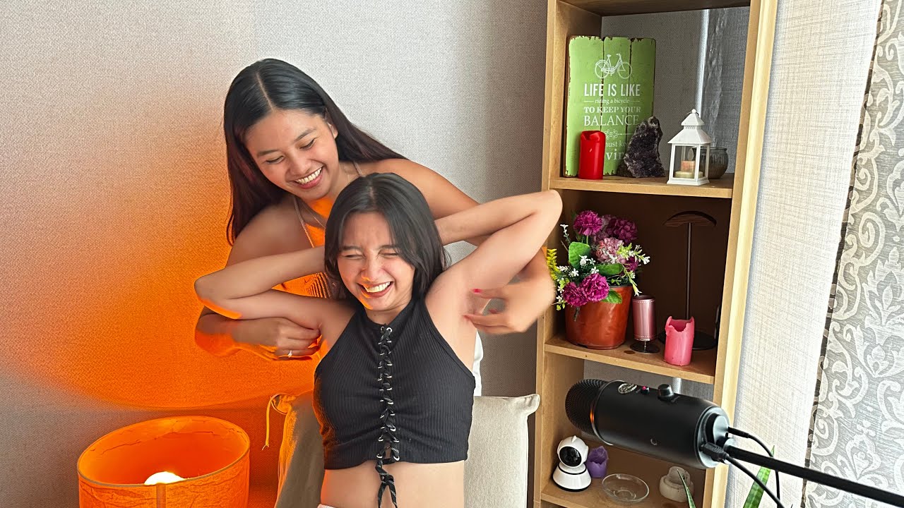 Armpit TIckles with this 2 Ladies Ariane and Angel😁😂