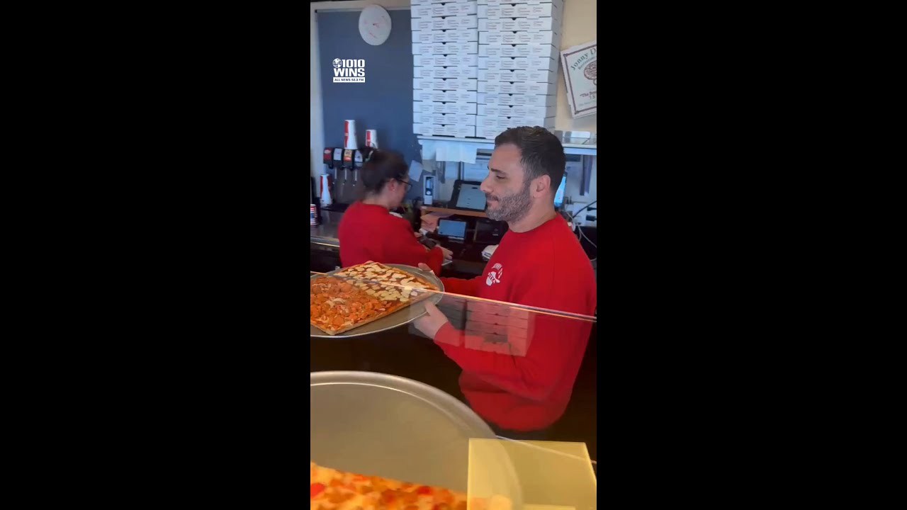 Long Island pizzerias hold fundraiser for family of fallen Nassau police officer